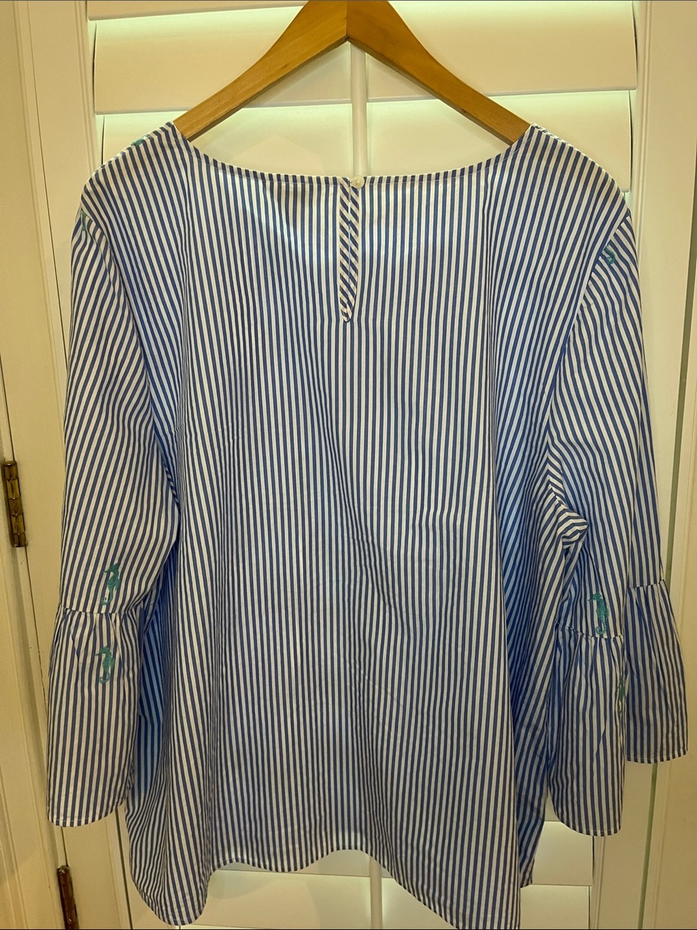 crown & ivy Blue and Teal Striped Bell-Sleeve Blouse L - Picture 6 of 9